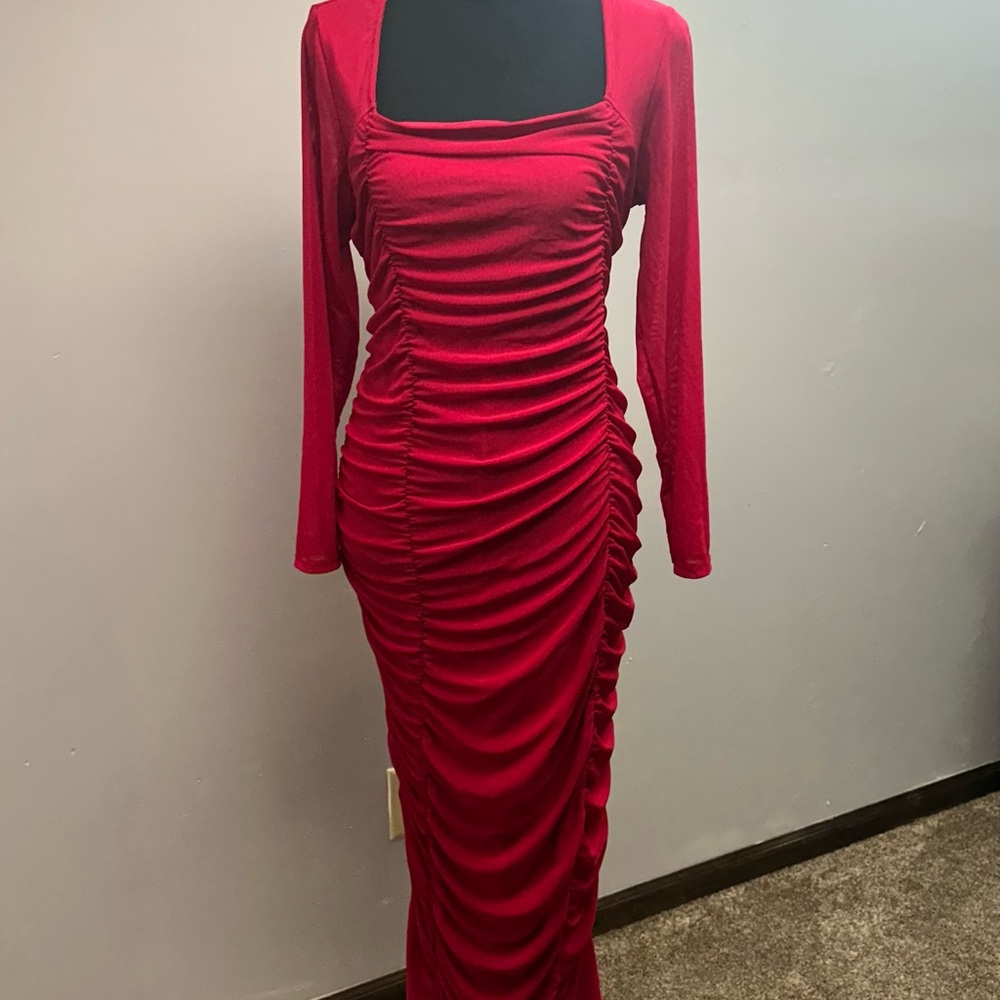 Elegant Red Ruched Dress